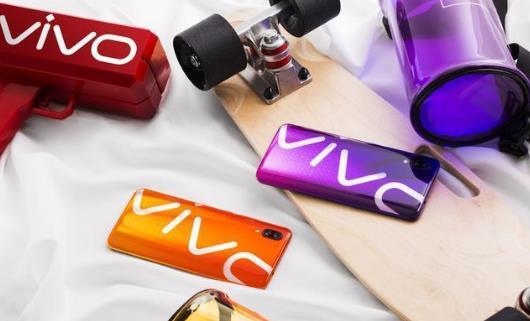 品牌LOGO成时尚，vivoLOGOPHONE会不会成为第二个Supreme