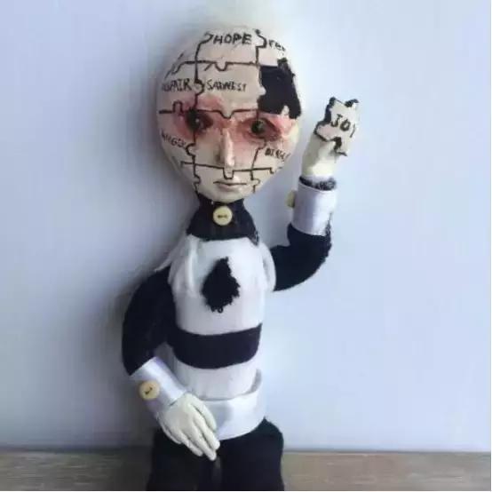 12岁男孩用捡来的破烂，打造出一个暗黑王国，吓哭一票成年人……