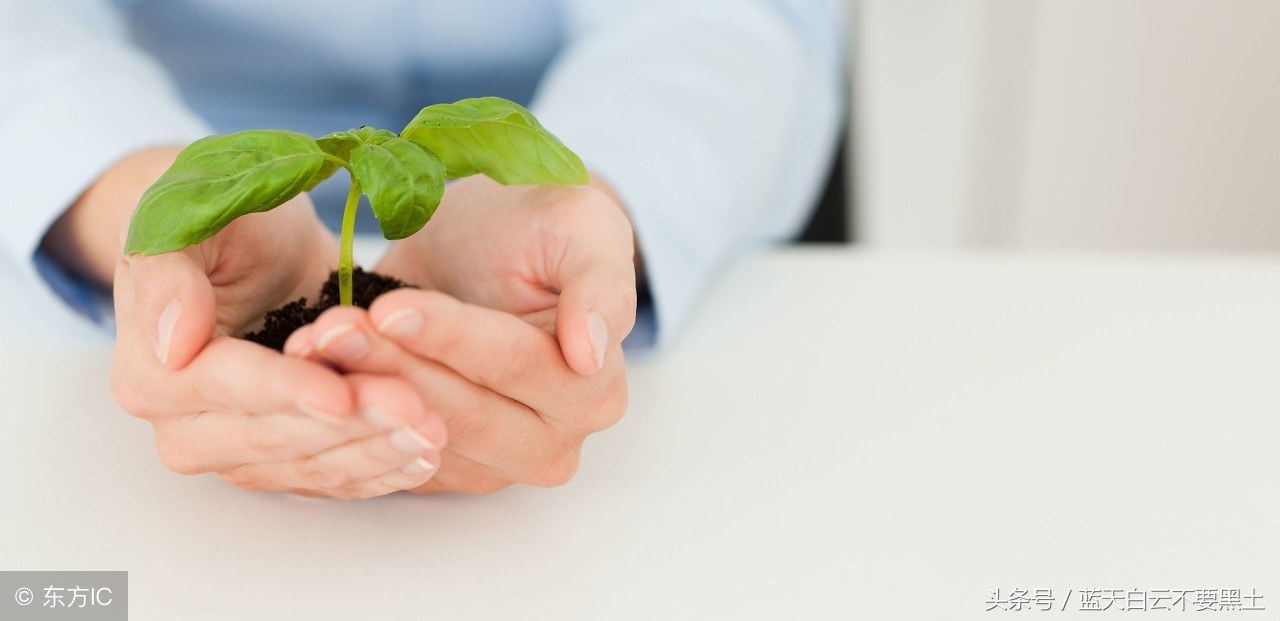 月子里忽冷忽热还出汗,月子发冷出汗怎么回事