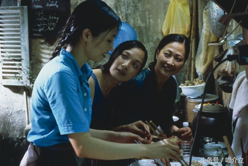 它们恰似，法国姑娘热情奔放浪漫与越南姑娘含蓄温柔的完美结合