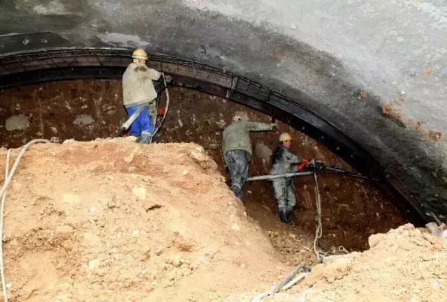 哈佳铁路车次时间表,哈佳铁路明年通车车票多少钱