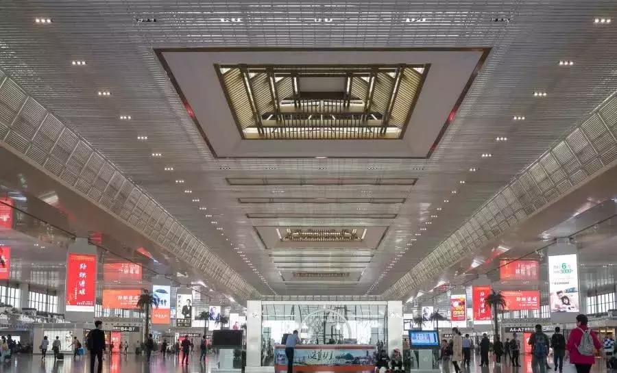 投资300亿打造亚洲最豪华的高铁站,亚洲第一大高铁站建设