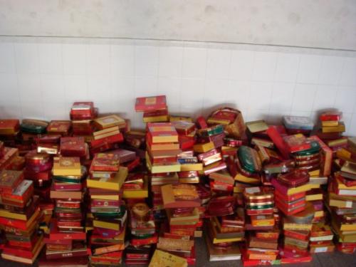 奶茶章泽天发朋友圈了,中秋案件愁人月饼也愁人