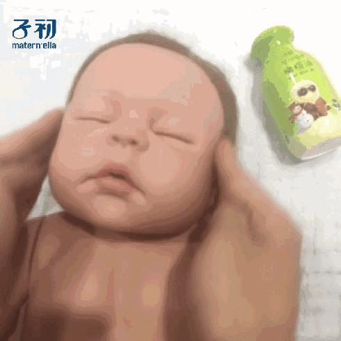 九个月大的宝宝洗澡老是哭闹,三个月婴儿洗澡哭闹怎么回事