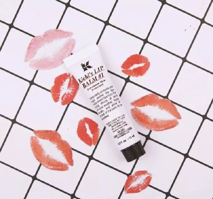 秋冬护唇涂什么好看,秋冬做好唇部护理