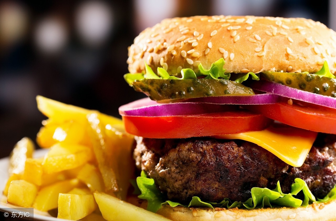 一喝水就全身性水肿什么原因,水喝得少为什么会水肿