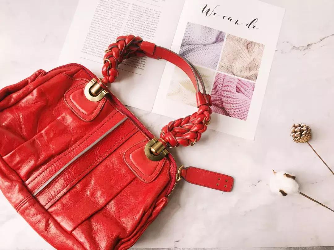 国庆背上小行囊,国庆出游包包里装什么