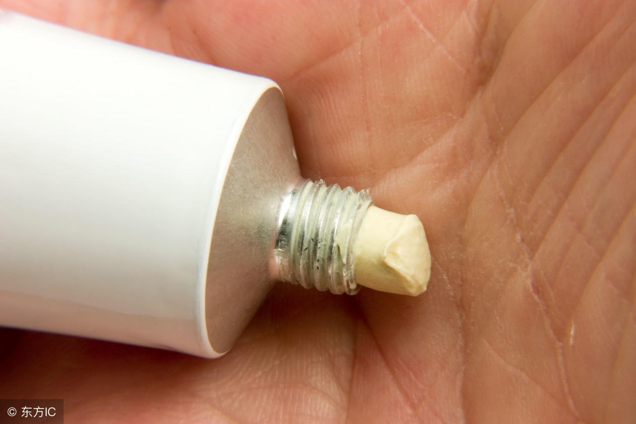 地塞米松软膏和皮炎平软膏,皮炎平软膏和醋酸地塞米松