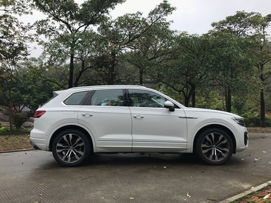 与奥迪q7同平台的大众suv,全新一代途锐即将北京首发高清