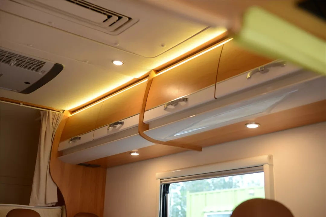 皮卡房车出租一个月多少钱 (房车出租价格多少钱一天)