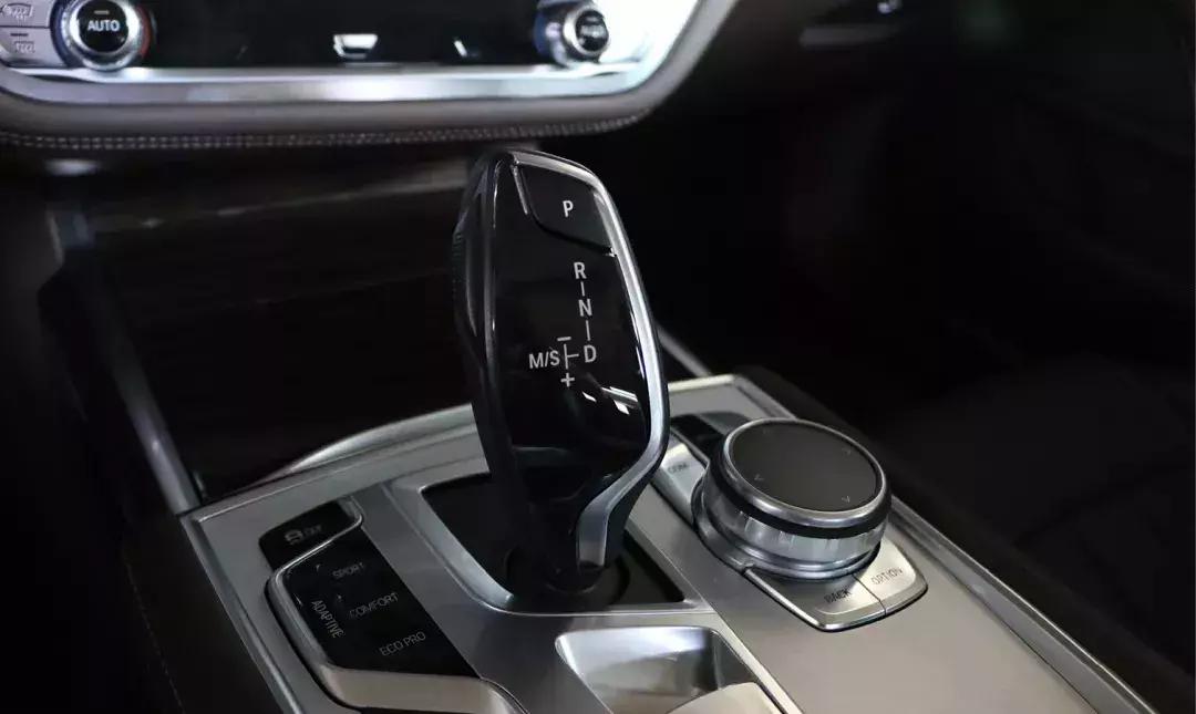 2018款中东版宝马740,新款宝马740有牌面吗