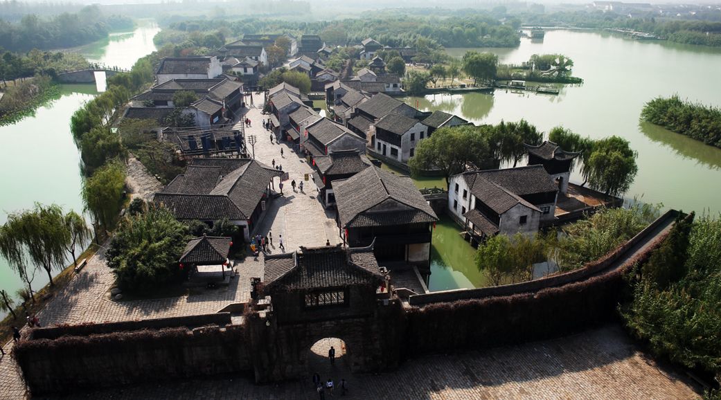 阳澄湖旅游吃大闸蟹民宿,沙家浜景区芦花湾住宿