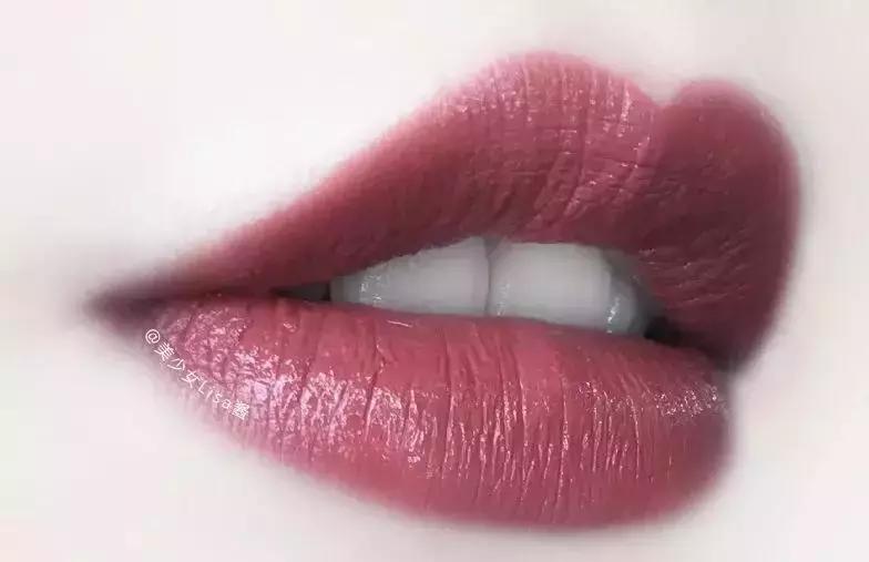 魅可mac口红brick-o-la豆沙色,mac西柚色和ysl豆沙色哪个口红好