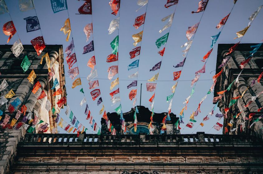 这些地方对中国游客免签或落地签,去免签国中转第三国需要过境签吗