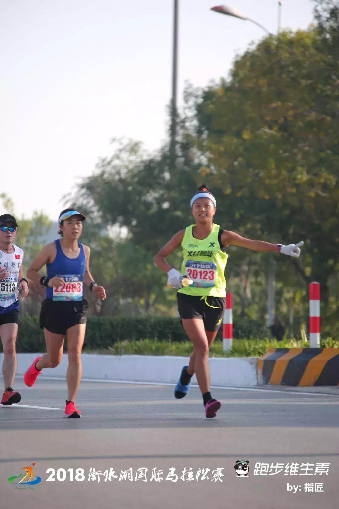 穿拖鞋跑马拉松,马拉松穿拖鞋