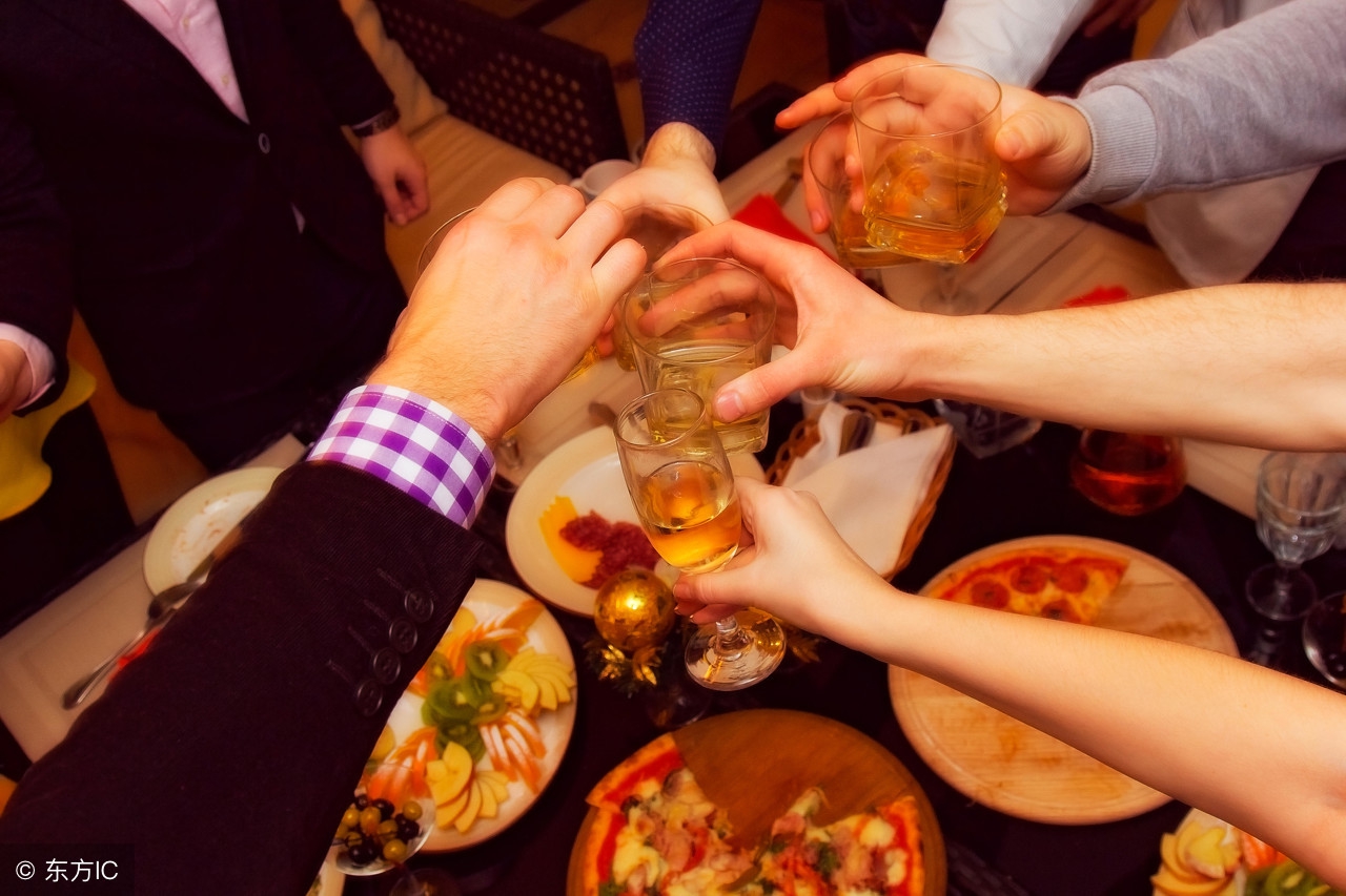 喝酒致人危险的危害有哪些,长期喝酒对人的三大危害搞笑