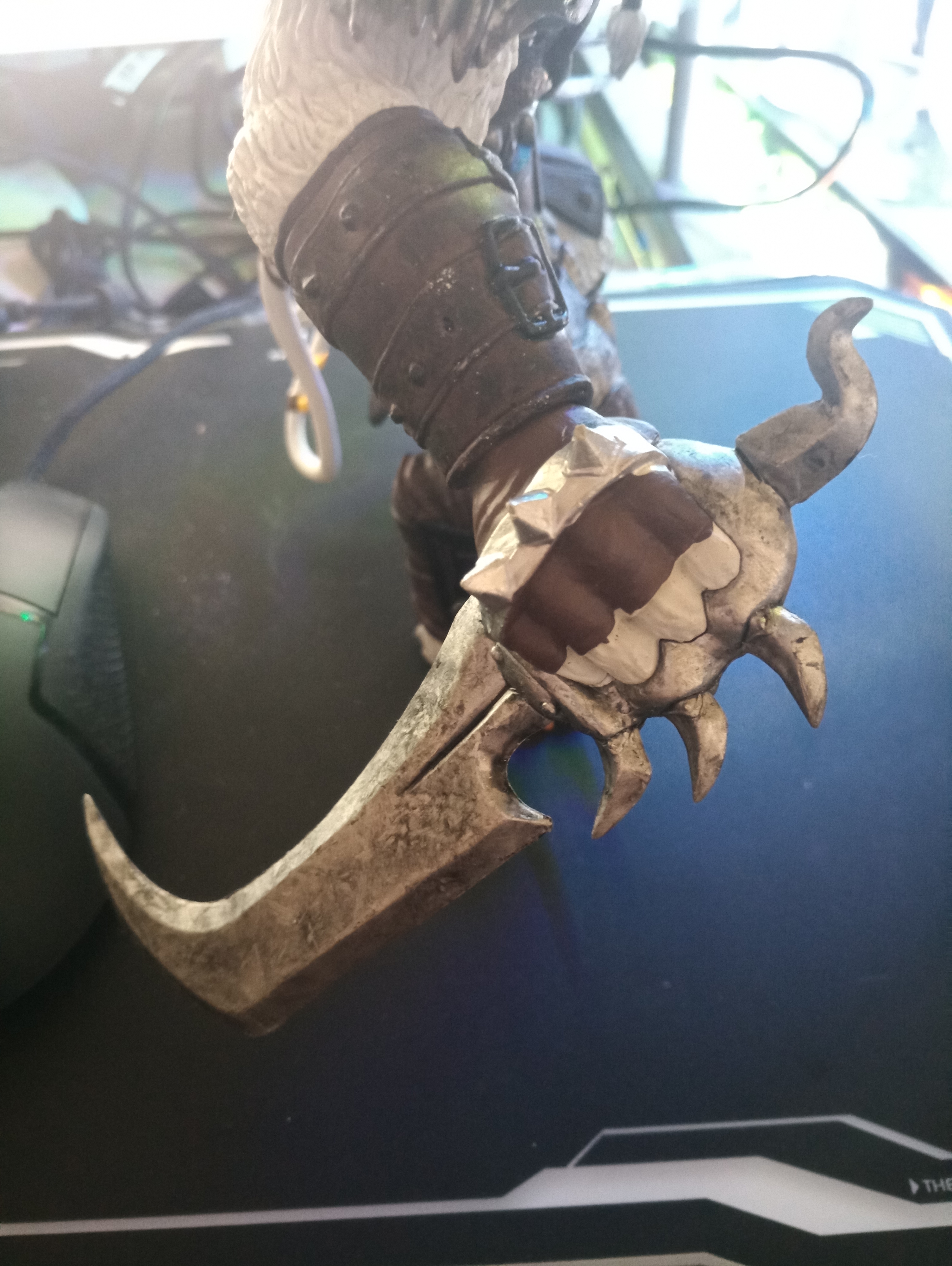 傲之追猎者手办,暗黑武士雷恩加尔和傲之追猎者