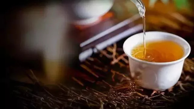 长期喝黑茶的10大好处和坏处,喝黑茶都有哪些好处