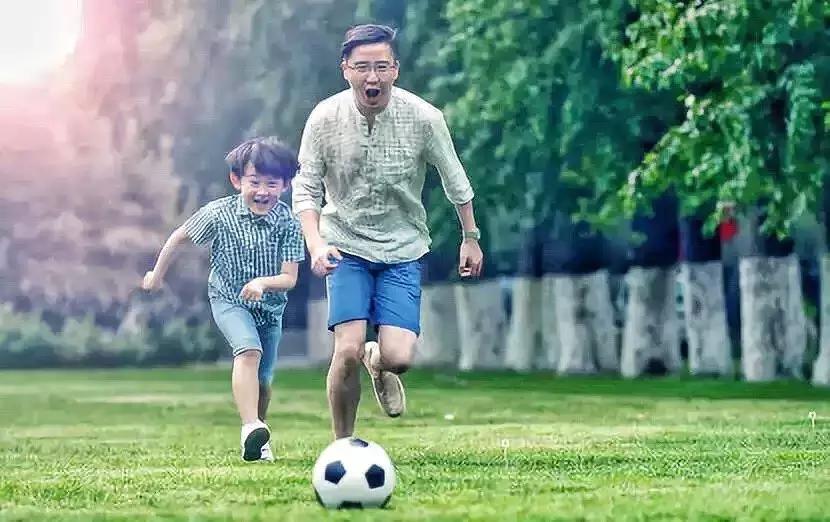 郑州足球小镇有真草足球场吗,郑州足球小镇现状