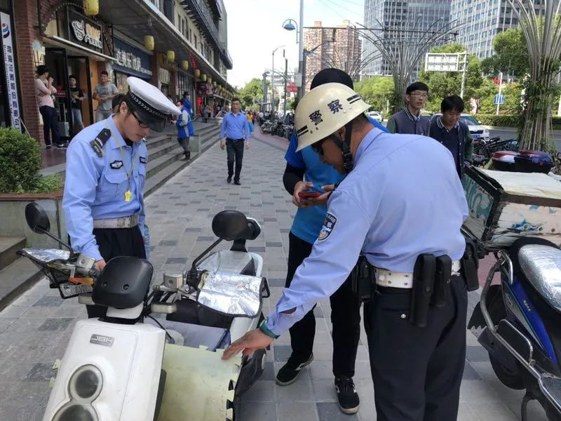 迎国庆为祖国母亲庆生,国庆我在岗用坚守致敬祖国