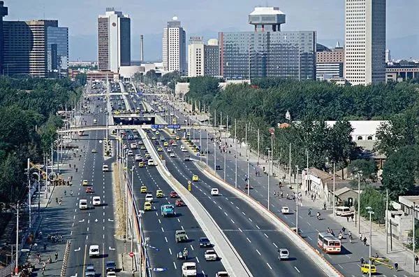 住在北京三环内与五环外的差别,在北京生活还是34线城市生活好