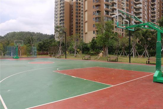 当我们享受假期时，也听听这些游戏里加班狗的心声