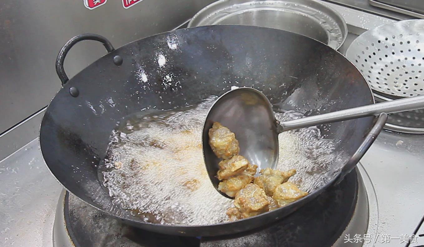 川味香酥麻辣排骨最正宗的做法,最美家常菜川味香酥排骨的做法