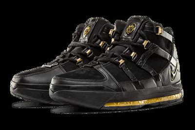 詹姆斯篮球鞋全系列简介,詹姆斯篮球鞋简版