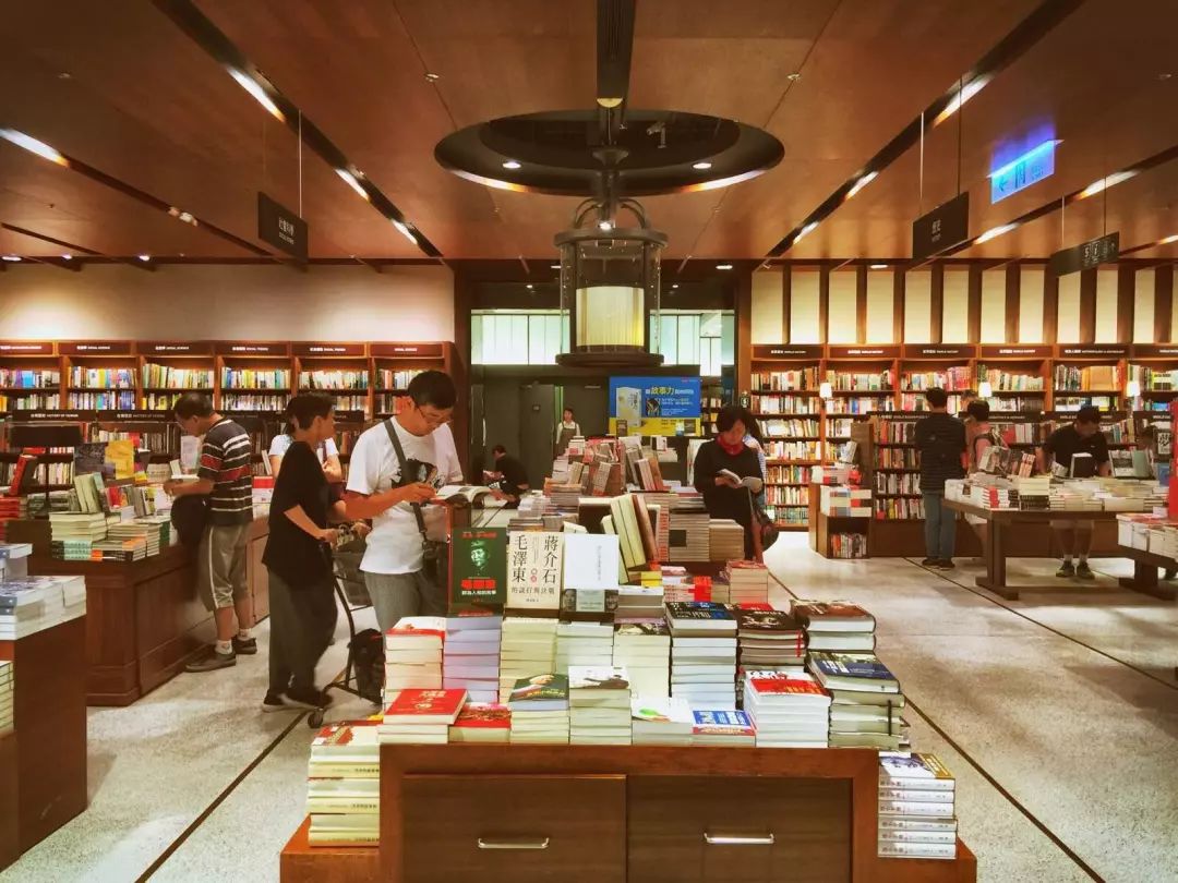 从白手起家变到富有,从创业到成功为老板工作了8年