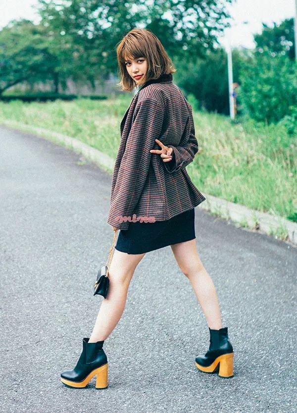 最新款套装流行时尚显瘦,夏天刚上架就火爆的洋气套装