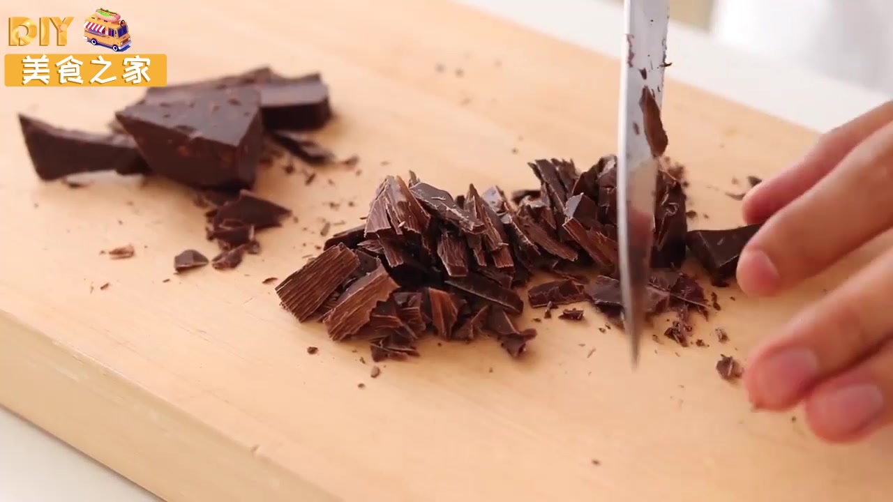 巧克力马卡龙做法视频教程,烘焙学习彩虹马卡龙巧克力蛋糕