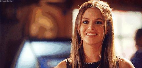 拍照pose技巧和方法,女生拍照剪刀手pose