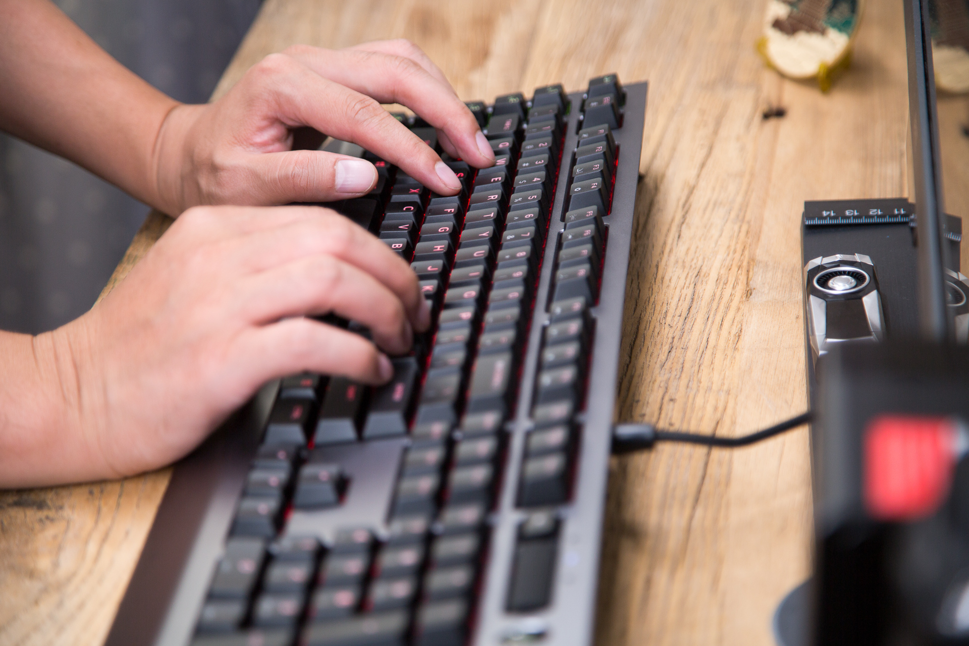 alienware键盘580,alienware19键盘评测