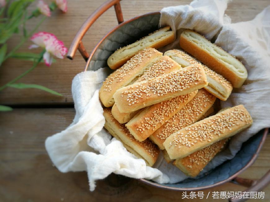 正宗香掉牙千层饼窍门,山东正宗香掉牙千层饼教程