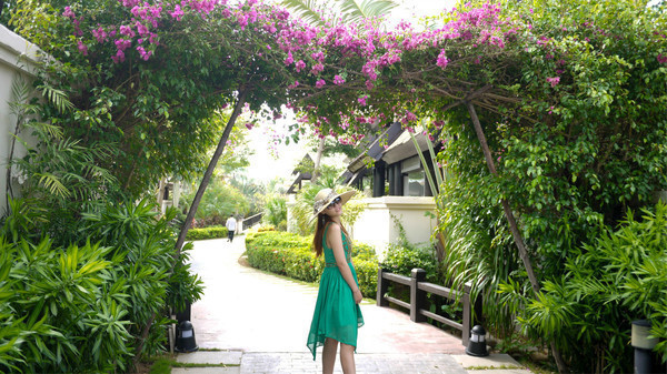 享受阳光拥抱大海,三亚阳光大海之旅