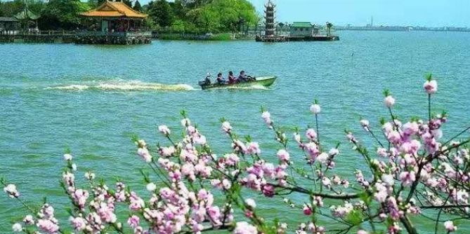 原创诗词—波澜壮阔扬帆起辟地开天旭日升