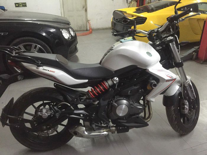 这款车售23800元，水冷双缸36马力，极速最快的车型之一