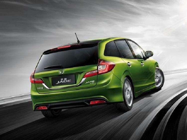 刚买的车在4s店被撞了,刚买的车被剐蹭4s店给修补吗