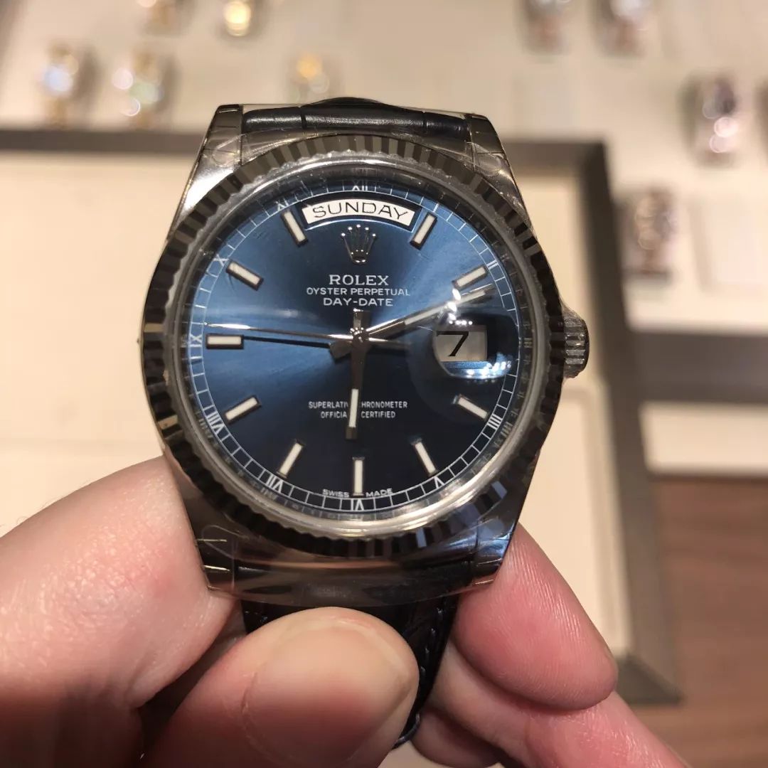 劳力士和爱彼哪个逼格高,劳力士126234对比爱彼15450