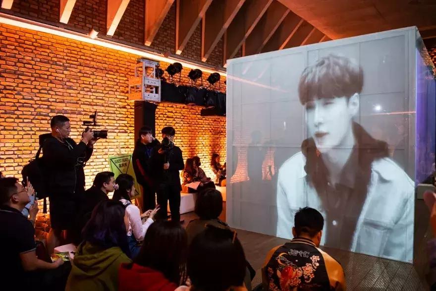 韩国人看张艺兴舞蹈梦不落雨林mv,天猫双11狂欢夜张艺兴梦不落雨林