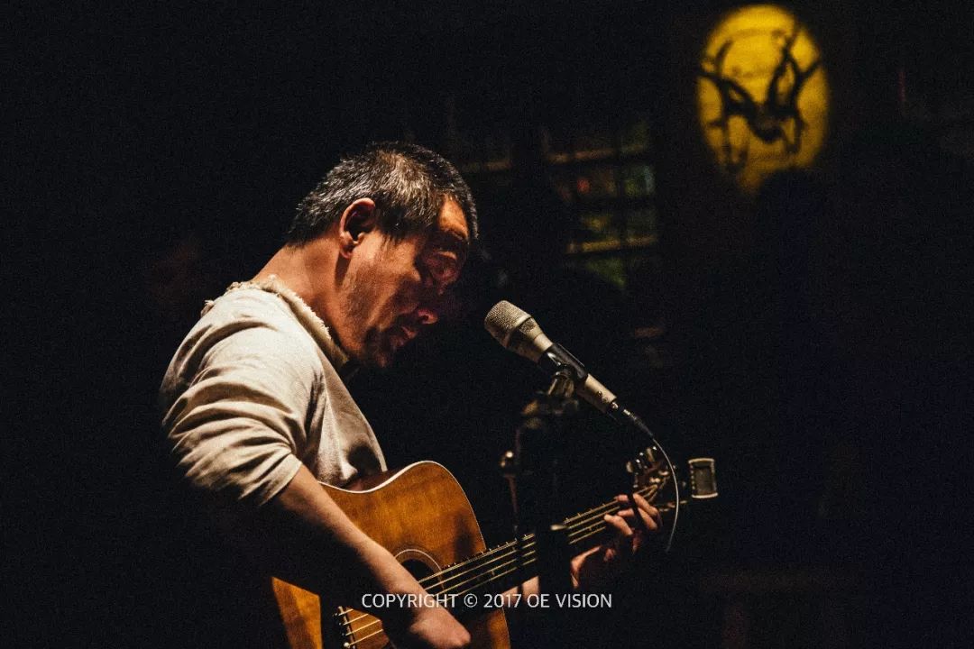 他一首《彼此问候》,温暖了我好多年