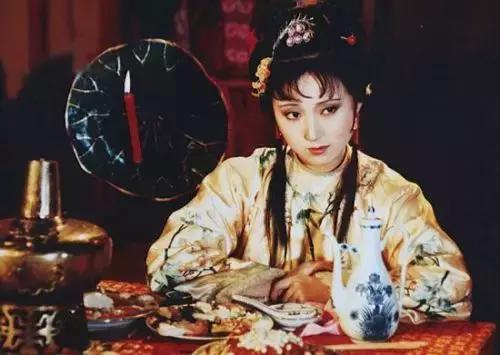 红楼梦袭人名字含义,红楼梦人物名称隐藏含义