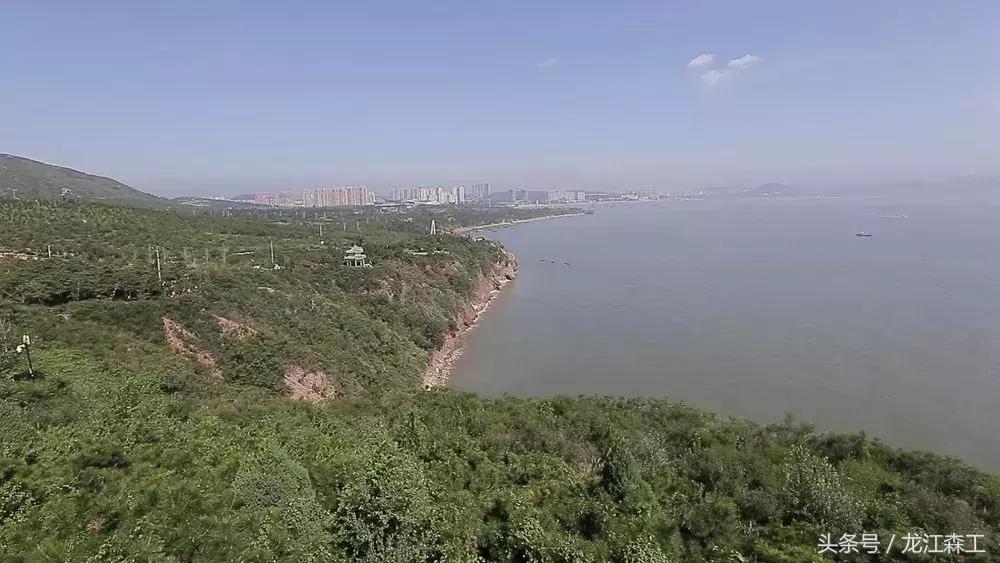 吃海鲜看沙滩,吃海鲜看泳池