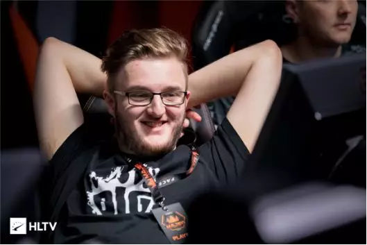 CS：GO｜职业哥签名贴纸盘点，Edward领衔抽象艺术