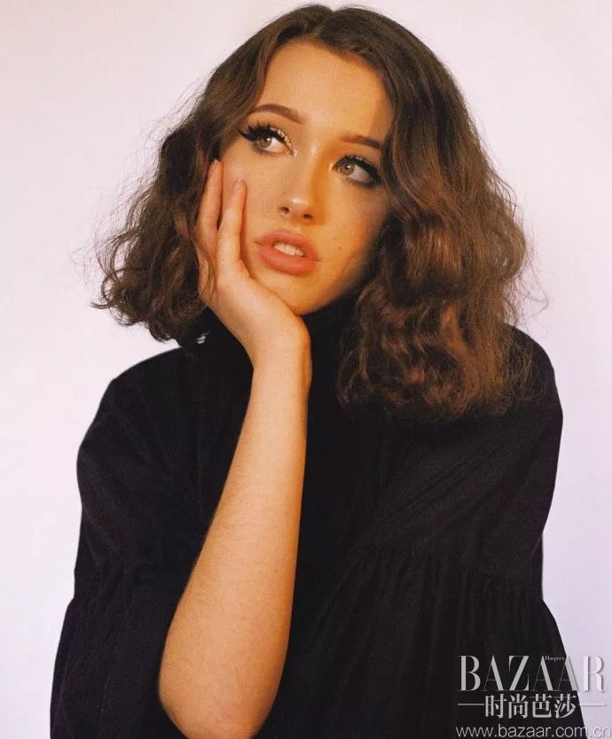 杨幂发际线后移造型,杨幂发际线后移现状