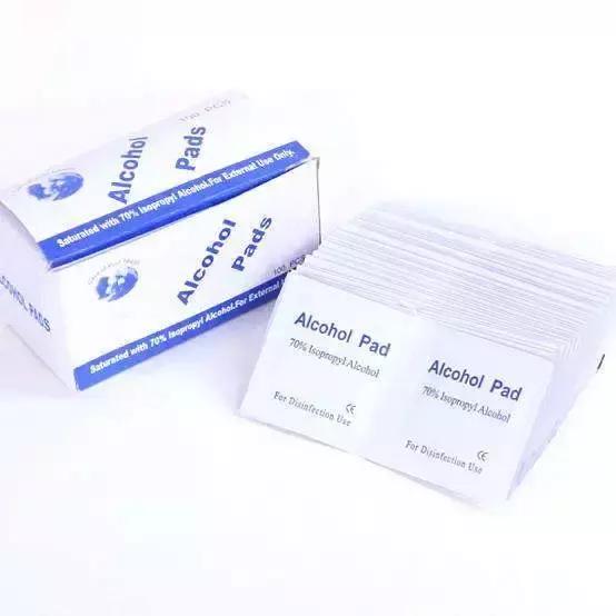 为了好看的耳钉打了耳洞,耳环推荐小众无耳洞