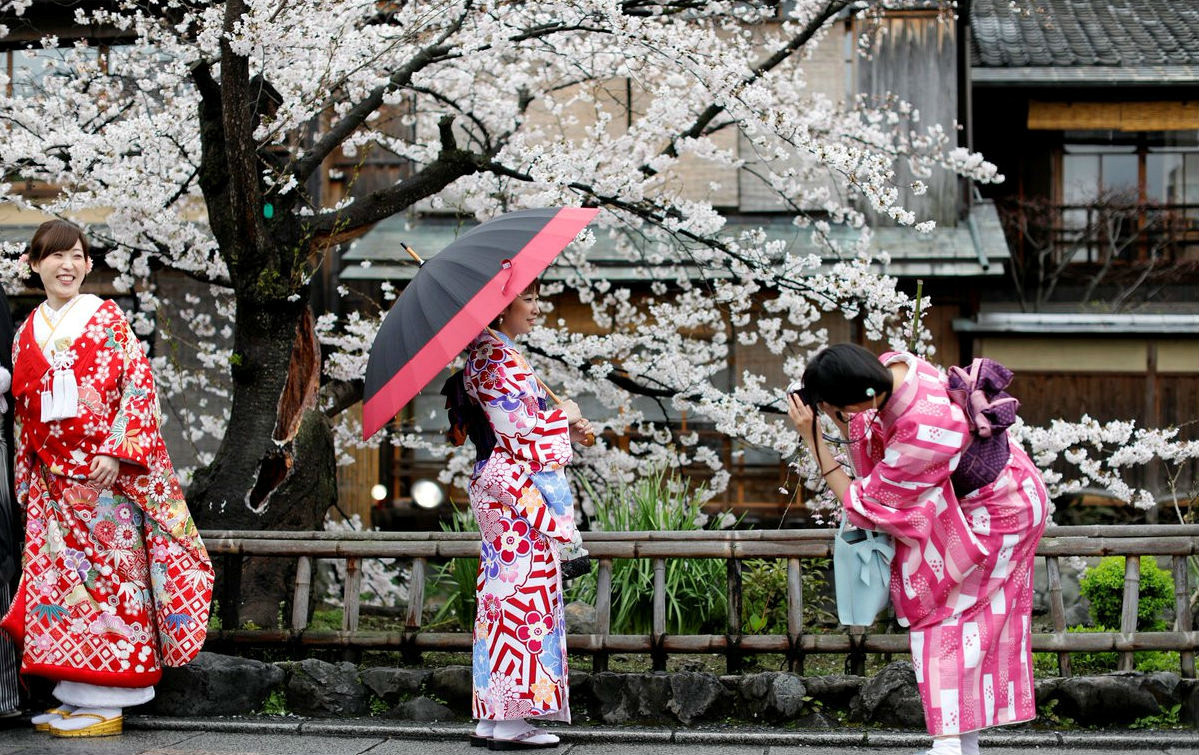 日本人也爱在中国疯狂购物,日本人也爱来中国