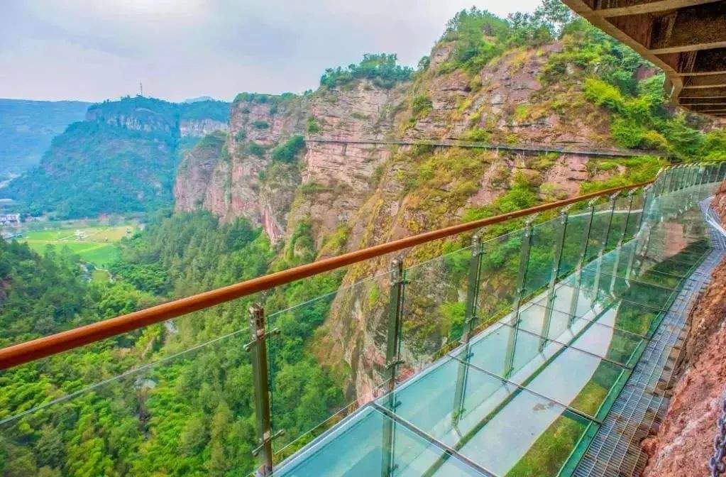 浙江乐清玻璃栈道,浙江新昌玻璃栈道