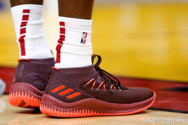 月球漫步者致敬迈克尔-杰克逊！10月9日NBA球鞋赏析