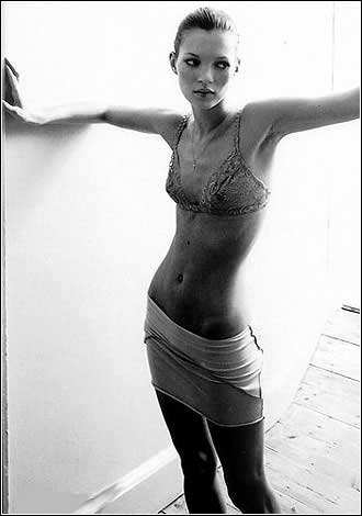 穿蓝色衣服的超模,顶级超模露脐装